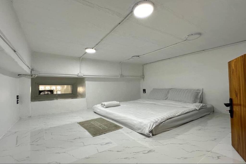 Apartamento Megun Capsule 150 Cm Bangkok Exterior foto
