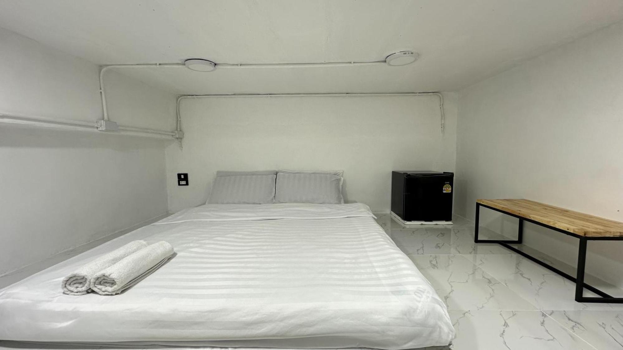 Apartamento Megun Capsule 150 Cm Bangkok Exterior foto